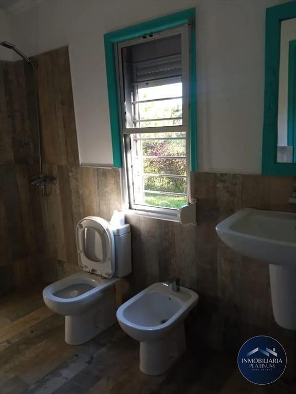 Casa en venta 4 dormitorios y piscina c/cochera en La Fl...