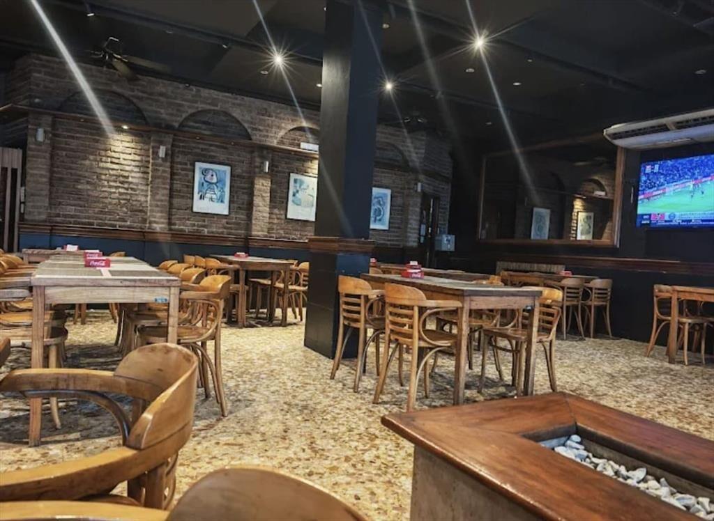 VENTA AMPLIO LOCAL COMERCIAL PASO MOLINO