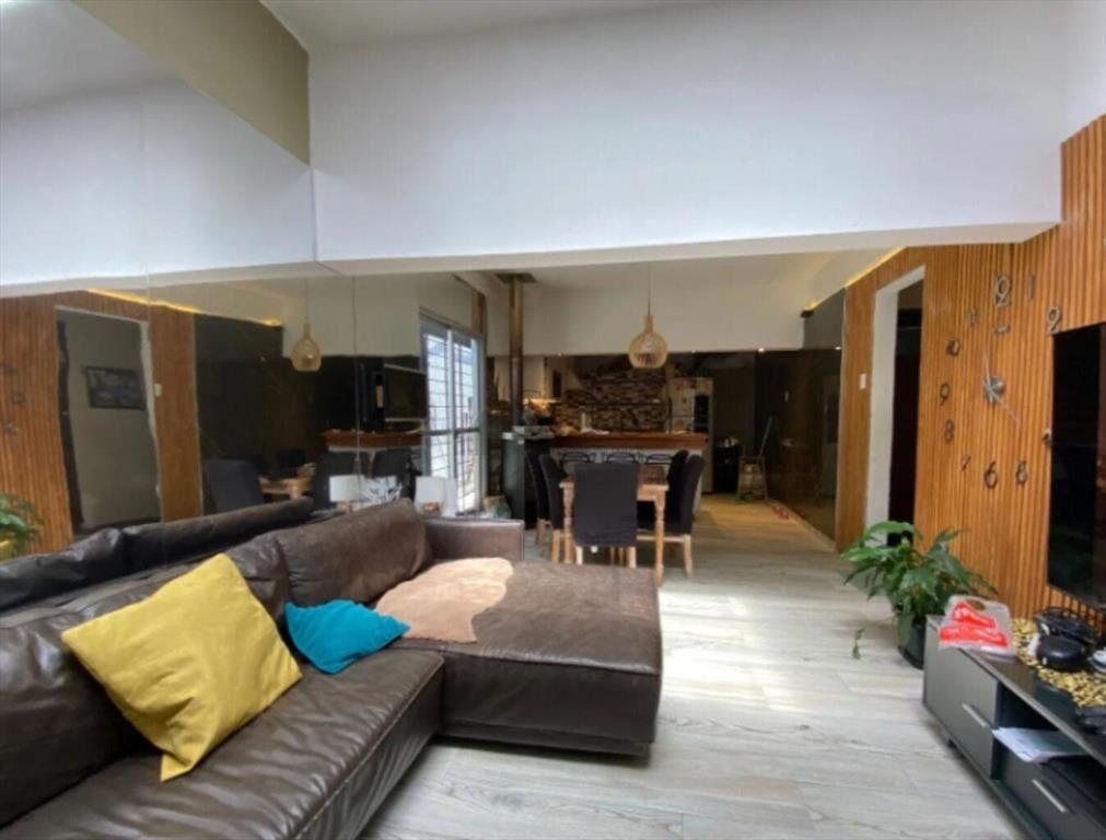 Venta casa 4 dormitorios, 3 baños c/garage