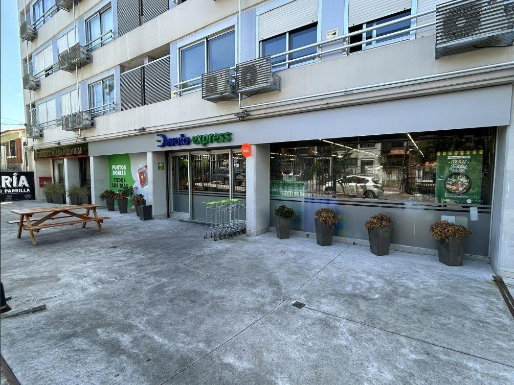 Alquiler importante local comercial en Malvín - e-tower S...
