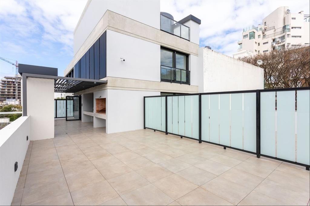 ALQUILER- OFICINA - PUNTA CARRETAS con GARAGES