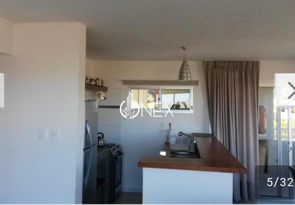 Venta casa de 4 dormitorios con vista al mar en