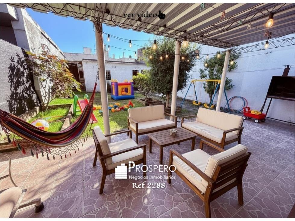2288/2 venta casa 3 dorm /apto Brazo Oriental fondo garaje
