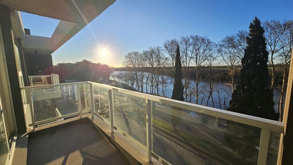 Venta apartamento de 2 dormitorios y cochera en Dolores, So