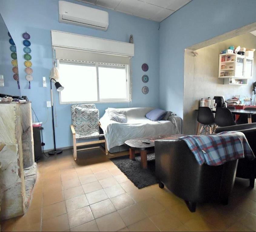 CASA 3 DORMITORIOS, 2 BAÑOS Y FONDO. ZONA COMERCIAL