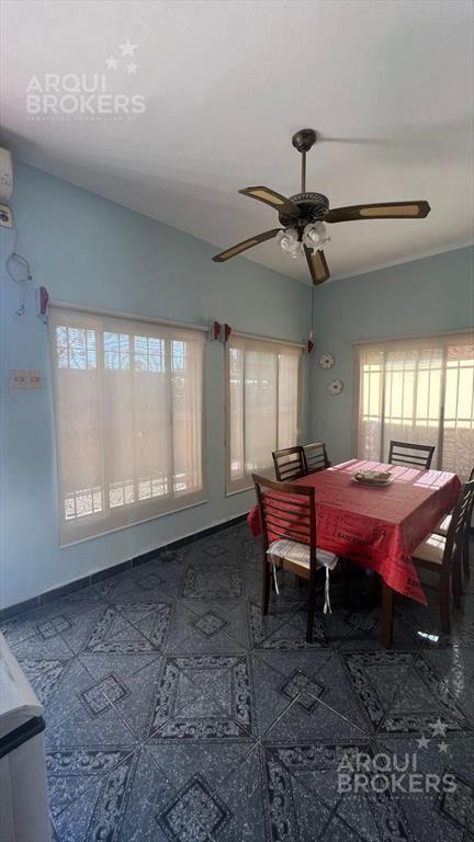 Casa de dos dormitorios en venta en Jardines del Hipódromo