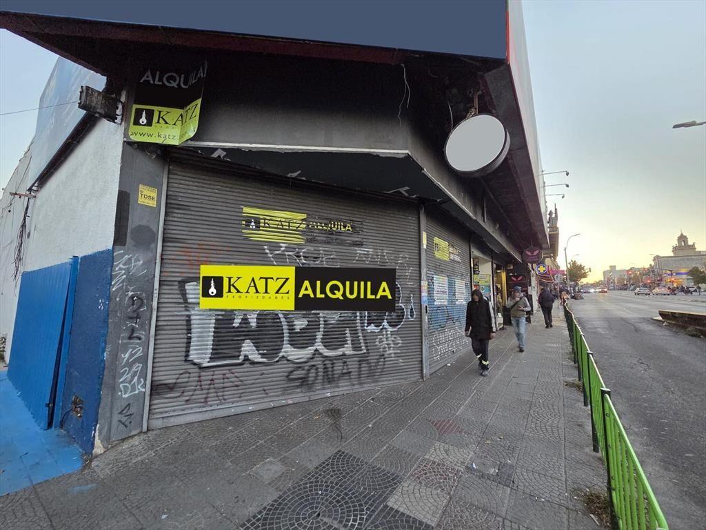 Agraciada y Pilar Costa, 108 m2, 4 mts de frente , excelent