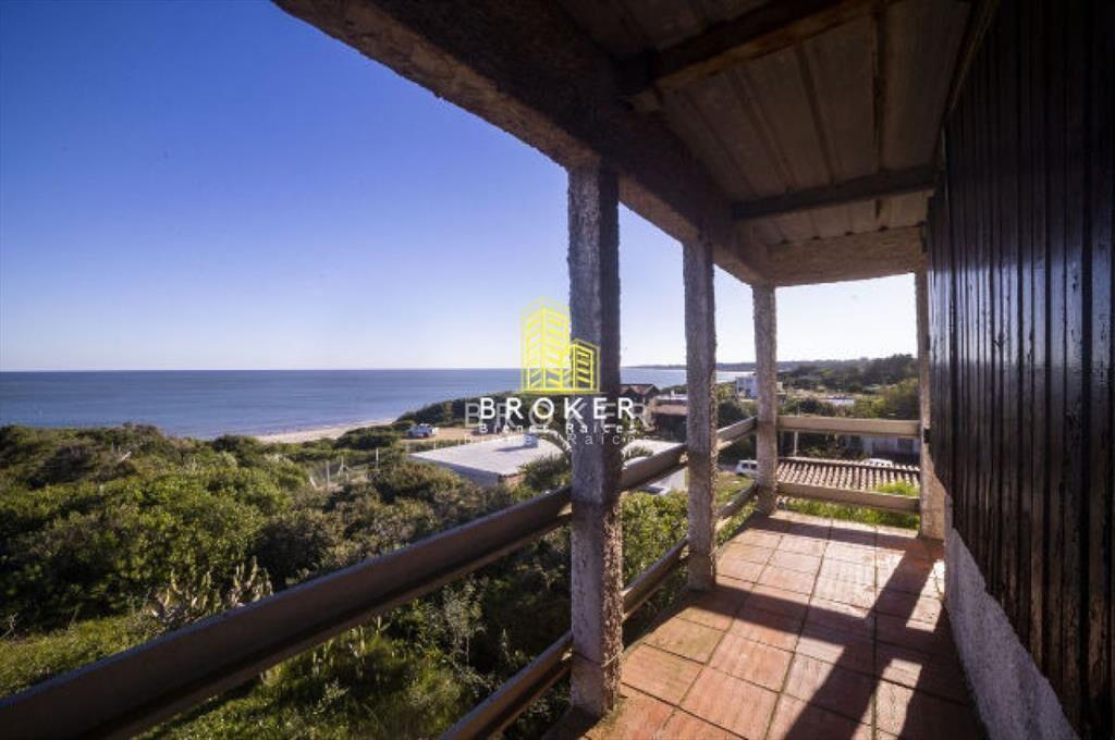 Venta De Dos Casas A 30 Mts De La Playa En San