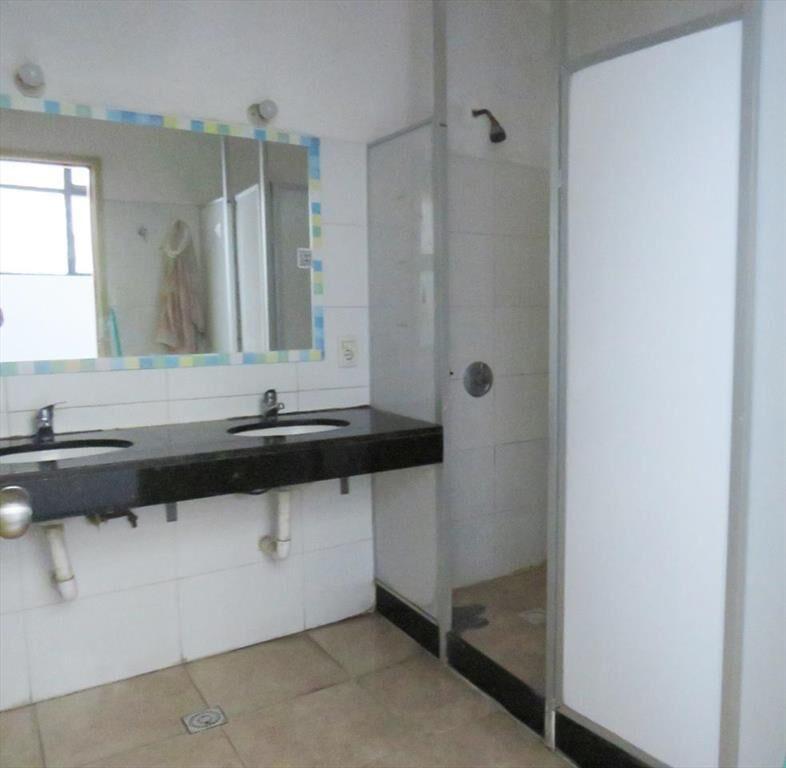 Venta casa hostal quince (15) dormitorios- Ciudad Vieja