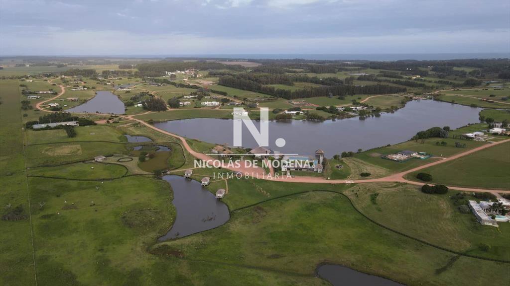 Terreno en venta en barrio cerrado Pueblo Mio.