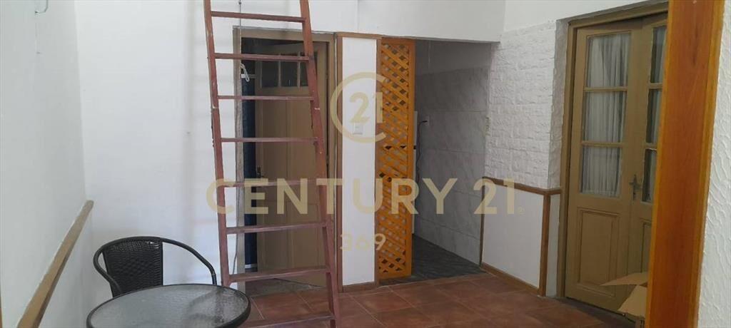 Venta/La Comercial/Casa/2 Dormitorios/ 3 Cuadras B. Artigas.