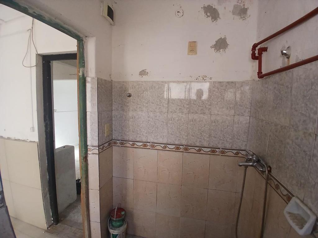 Casa a restaurar con renta actual