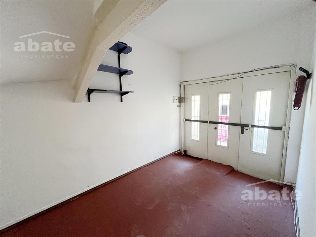 Venta de Casa 3 Dorm y Garage - Pocitos Nuevo