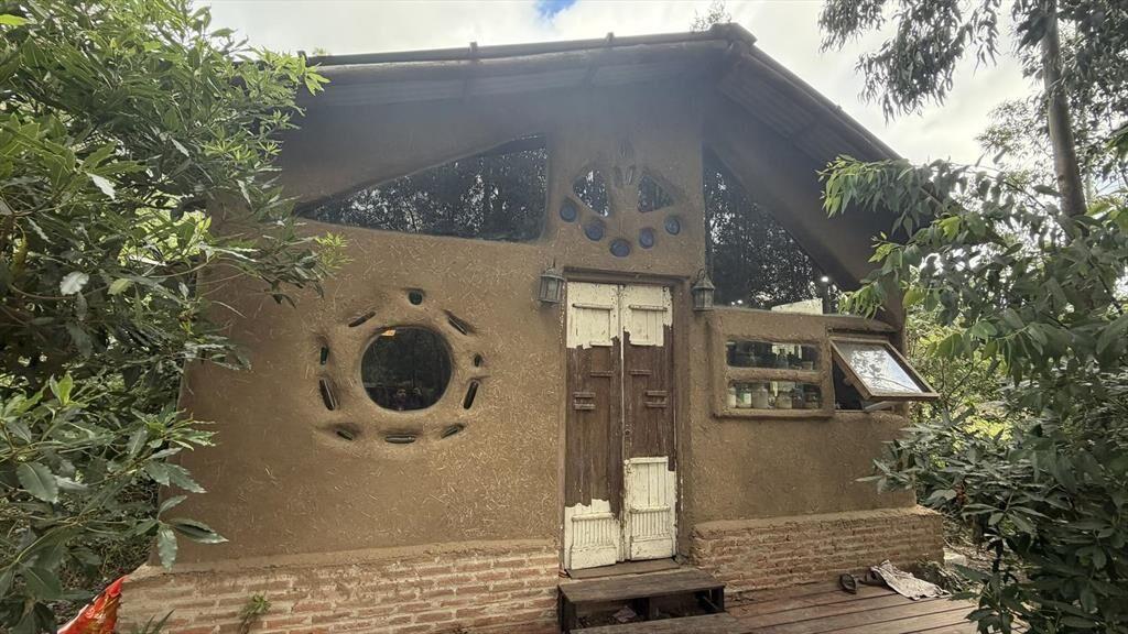 Venta de terreno de 1000 m2 con mejoras en Sauce de Portezu