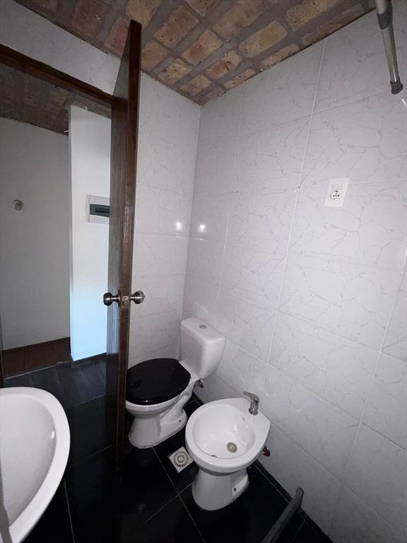 VENTA CASA DUPLEX 2 DORMITORIOS LEZICA