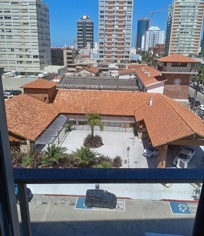 Alquiler Temporada – Edificio Santos Dumont, Punta del Este