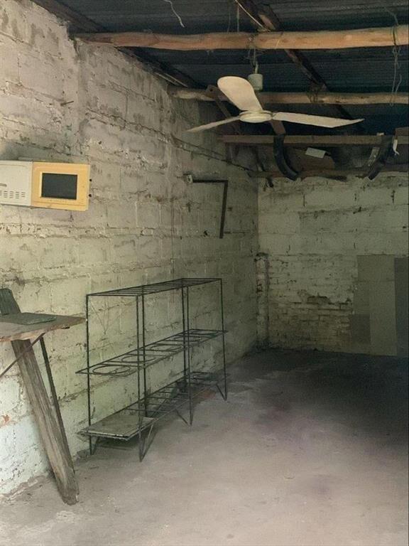 Venta de casa 3 dormitorios con garaje en Salto nuevo, entr