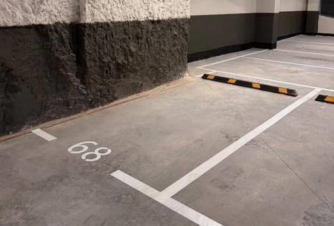 Alquiler de Garage en Acevedo Díaz y Colonia, Tres cruces