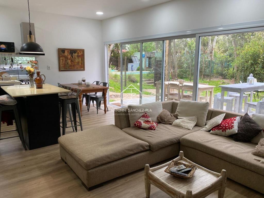 Alquiler casa a 120 metros del mar en Balneario
