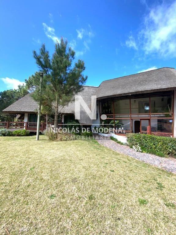 Gran chalet en venta a metros de Palaya Brava