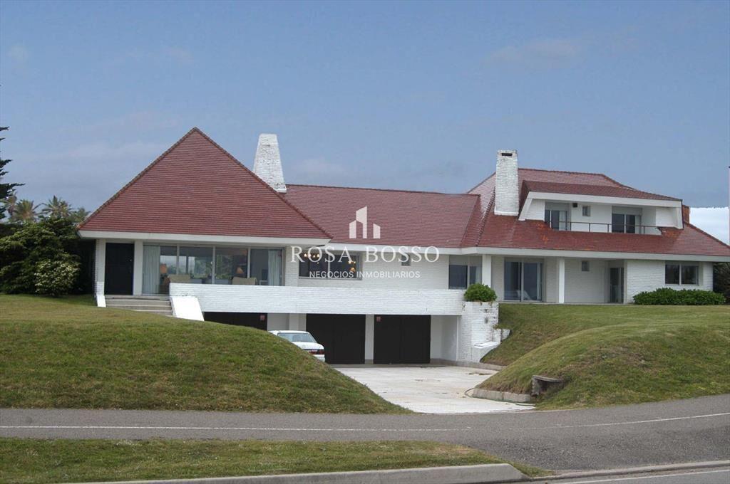 Casa en Pinares, 6 dormitorios *