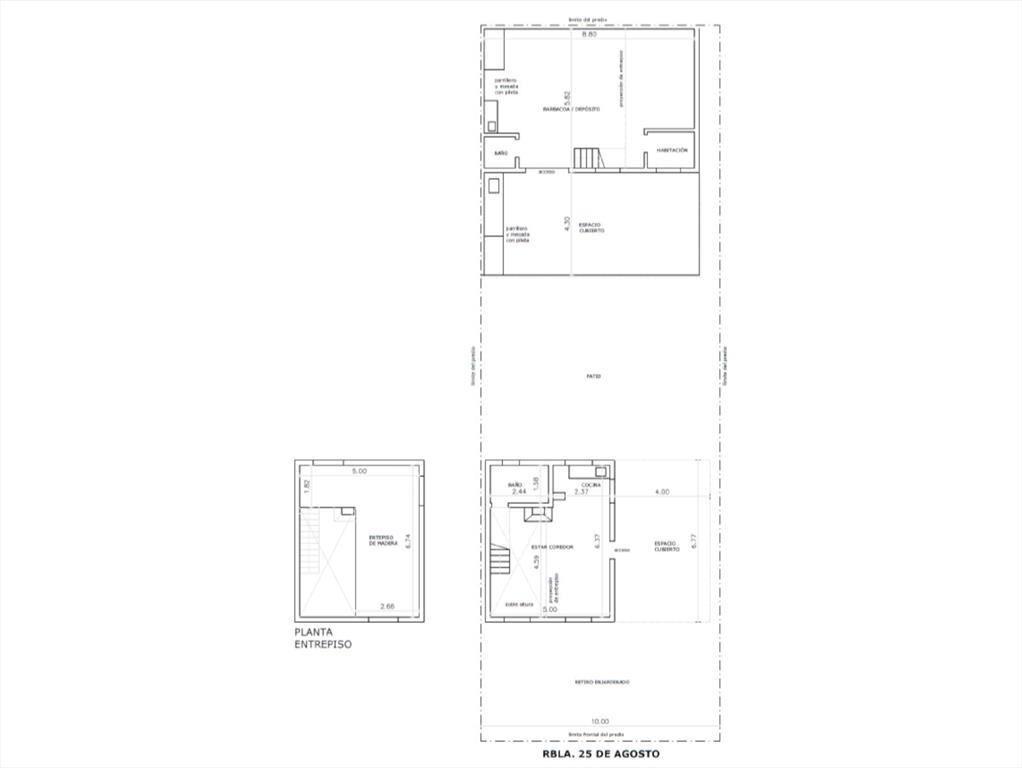 Venta de casa con barbacoa sobre Rambla 25 de Agosto en San