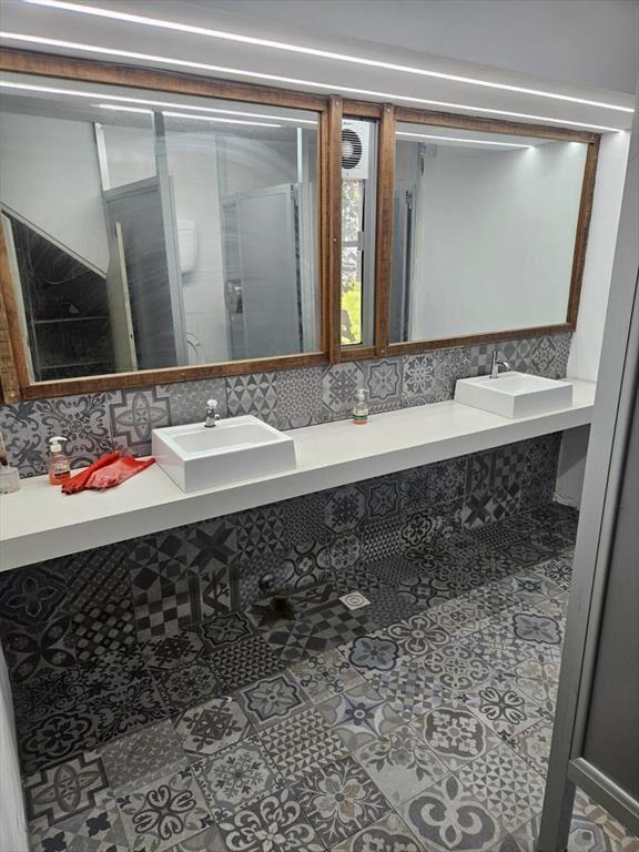 Camino Carrasco y Cooper, 4257 m2 de terreno, 600 m2 constr
