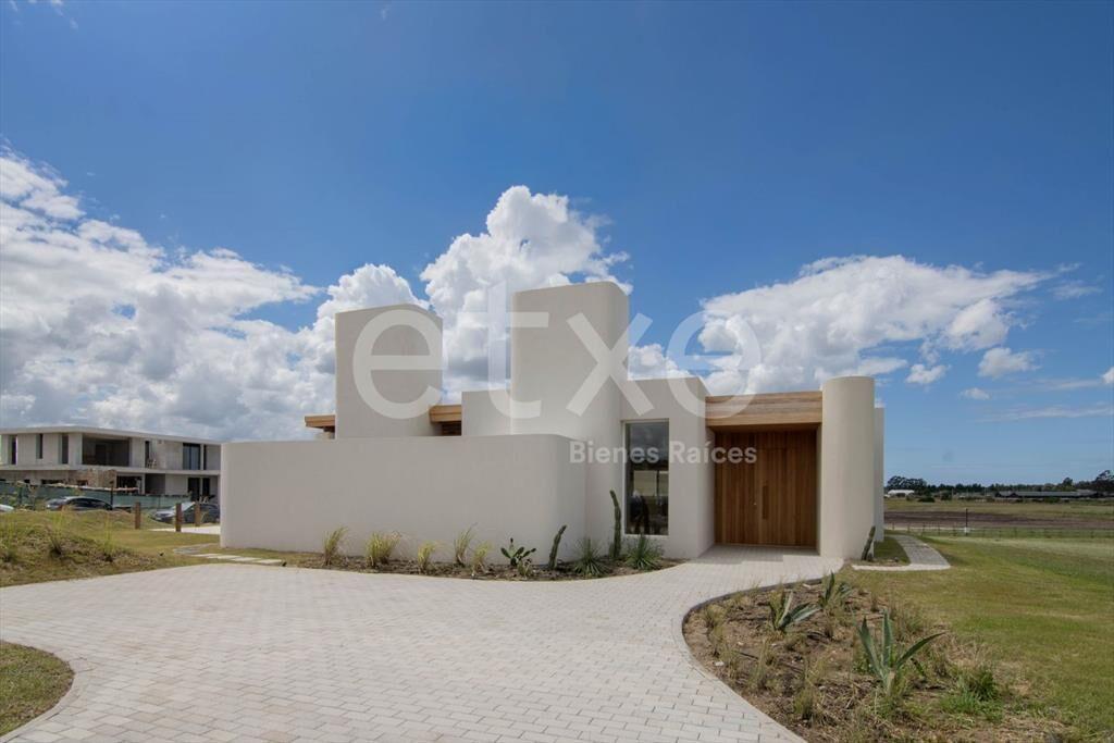 Venta de casa de 3 dormitorios en Cavas...