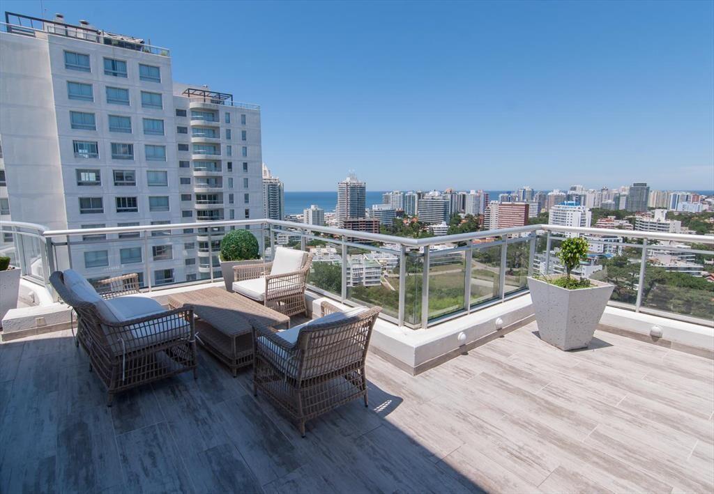 Apartamento Penthouse sobre Av. Roosevelt