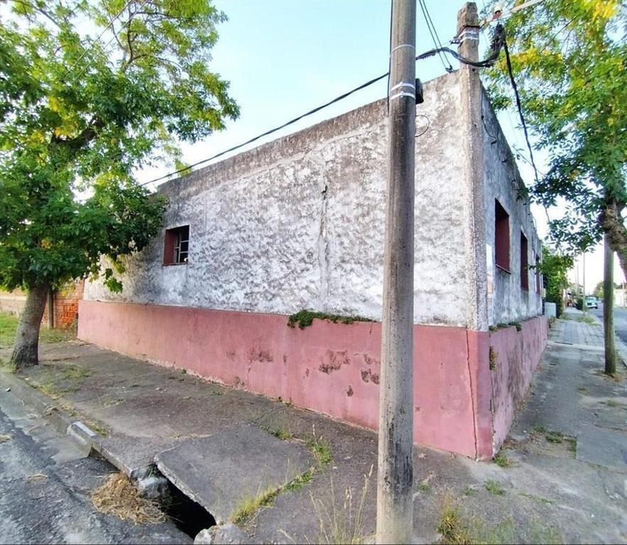 CASA A RECICLAR EN VENTA EN ROSARIO, ZONA CENTRICA