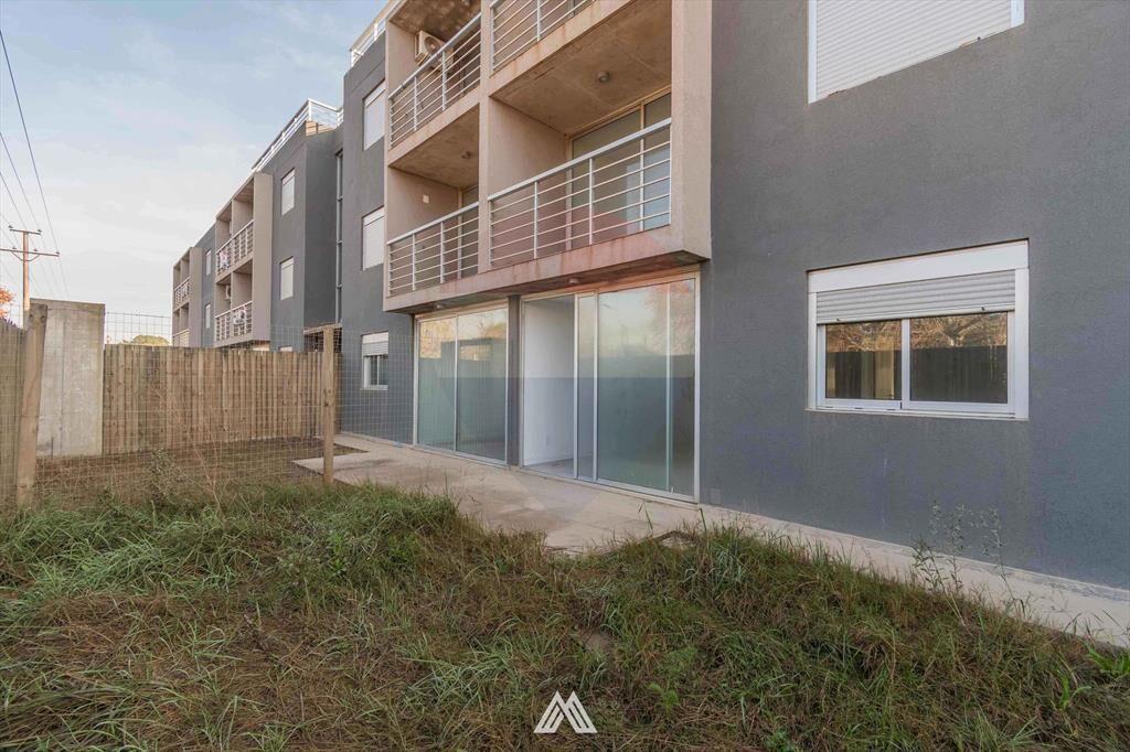 Alquiler apartamentos 2 dormitorios y patio Pando
