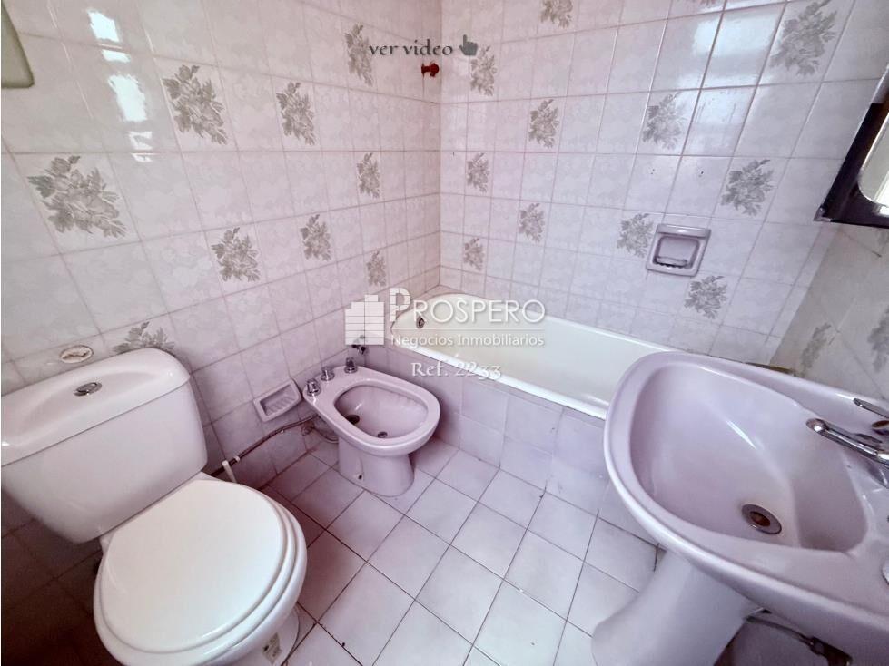 2233/4 Venta terreno con construccion 2dorm Pocitos Nuevo