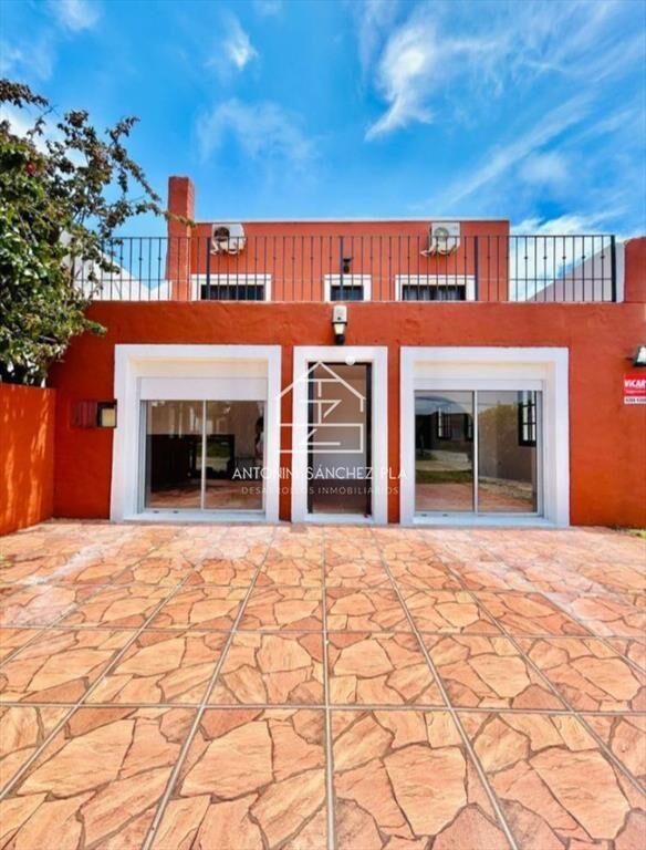 Muy buen Local Comercial en MANANTIALES!