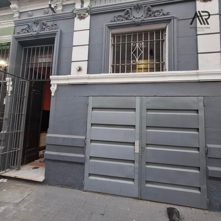 Casa en venta c/ cochera en Las Acacias