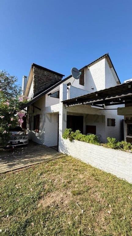 Venta casa La Paloma/Permuta/4 dormitorios/3 baños/Parril...