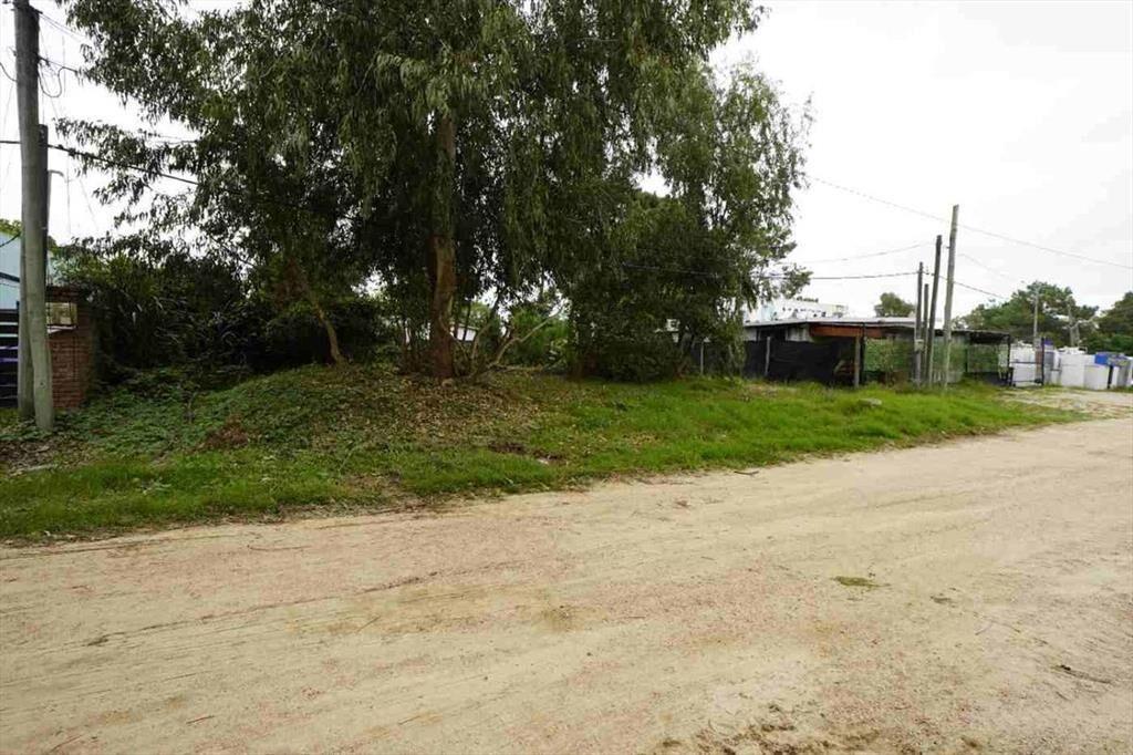 Venta terreno en El Pinar a metros Interbalnearia