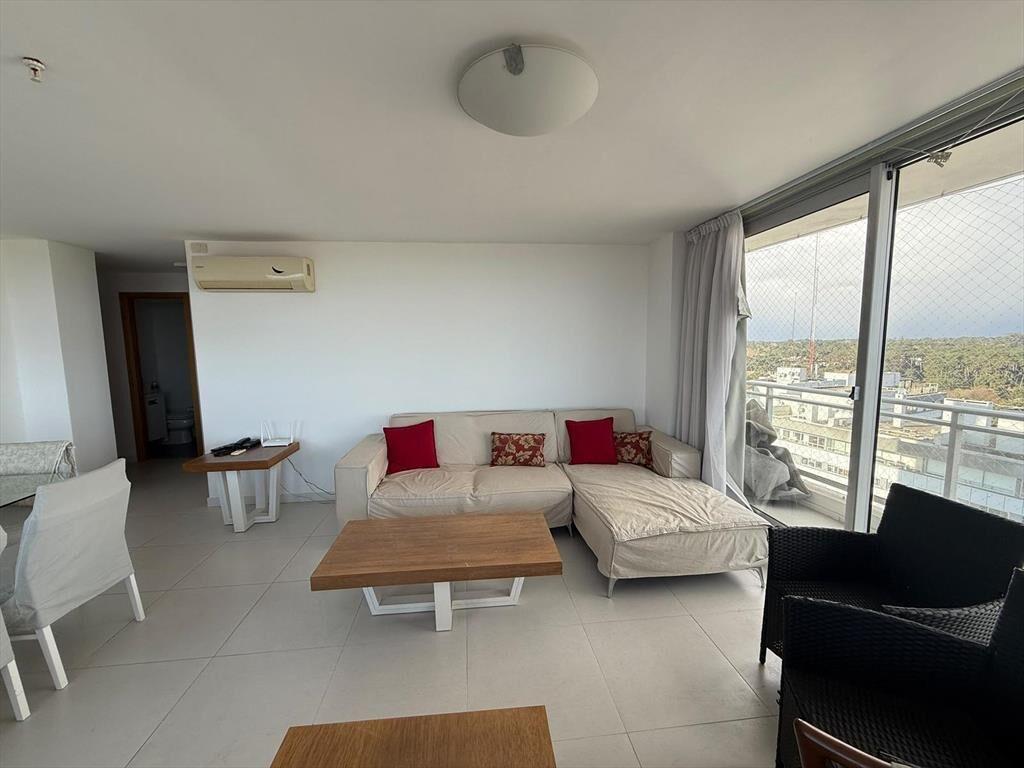 Alquiler invernal apartamento equipado 3 dormitorios sobre