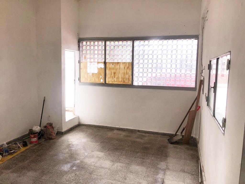 Amplio local comercial y vivienda sobre Avenida Millán - Sa