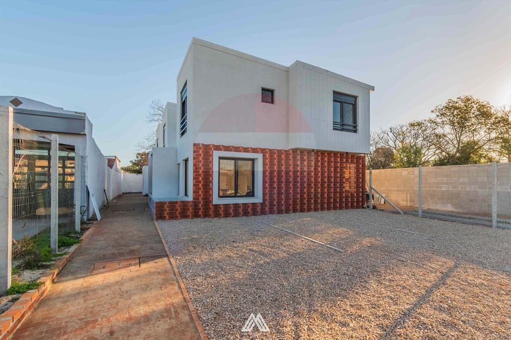VENTA Casa Solymar 3 dormitorios Cochera ESTRENAR