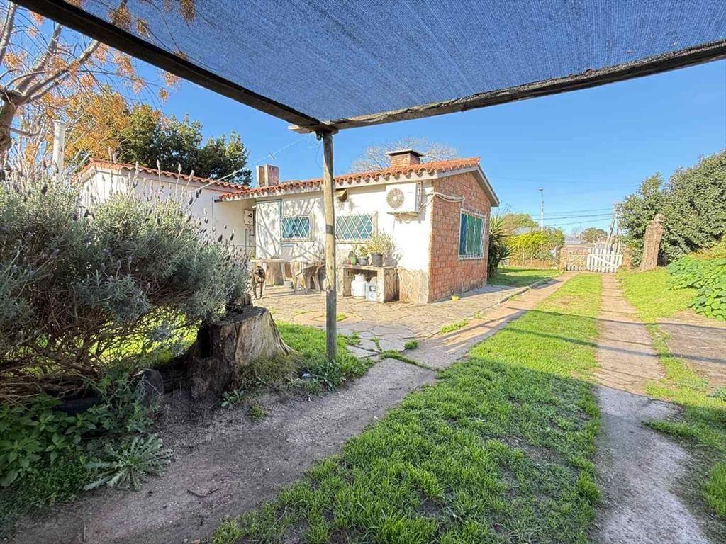 Venta Casa 3 Dormitorios y apartamento Shangrila