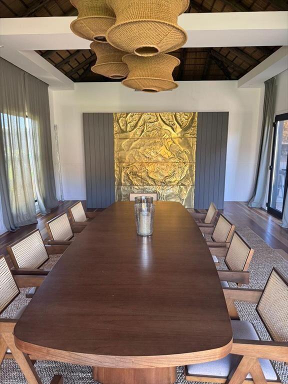 Venta y alquiler de espectacular Casa 4 suites en barrio pr