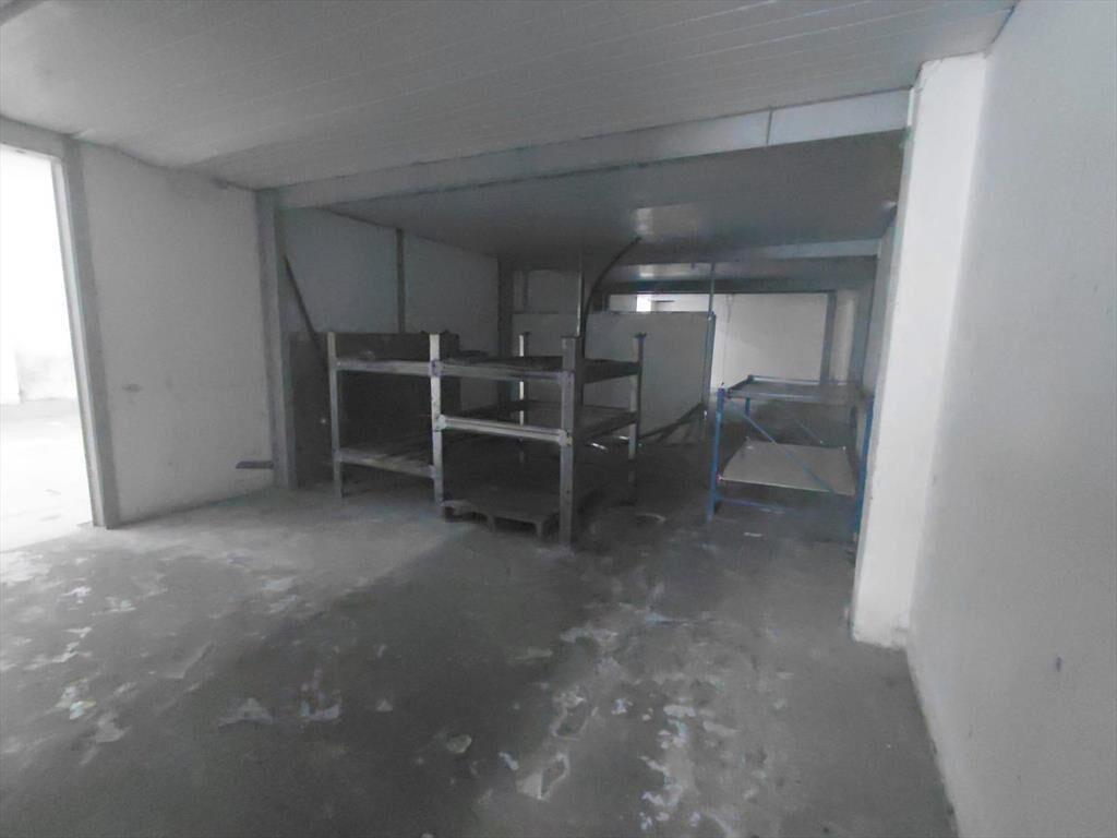 Venta Local Deposito en Brazo Oriental Ingreso Camiones Cám