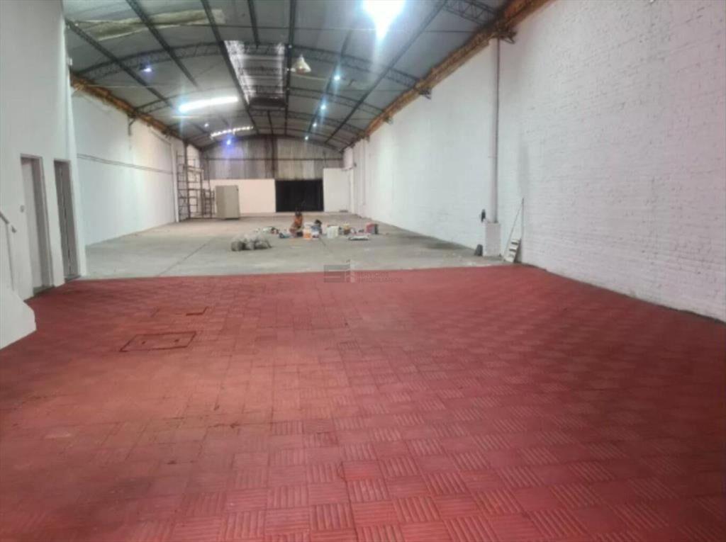 Se vende galpón con renta en Unión