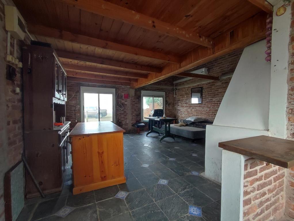 Venta de casa con barbacoa sobre Rambla 25 de Agosto en San