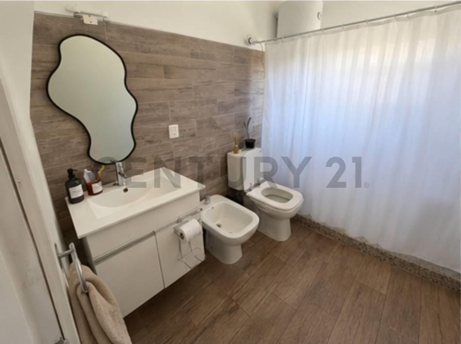Alquiler Casa Duplex Impecable 2 dormitorios Patio y Ba...