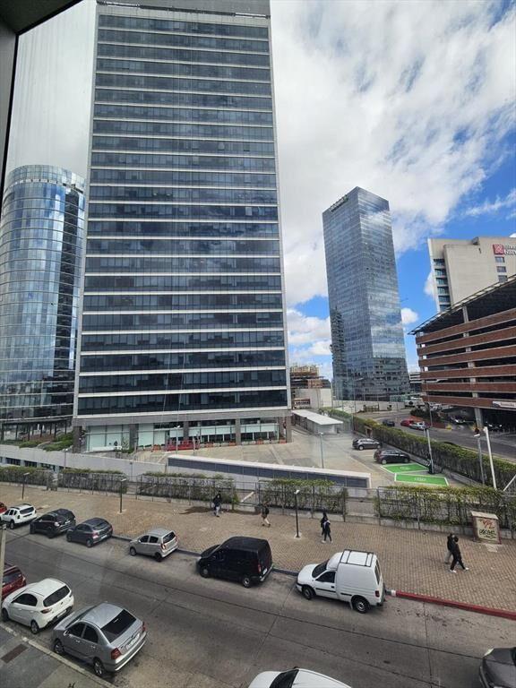 Próximo a Montevideo Shopping: ¡gran oficina de 100m² nueva