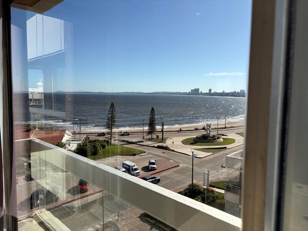 Apartamento en alquiler Anual playa mansa