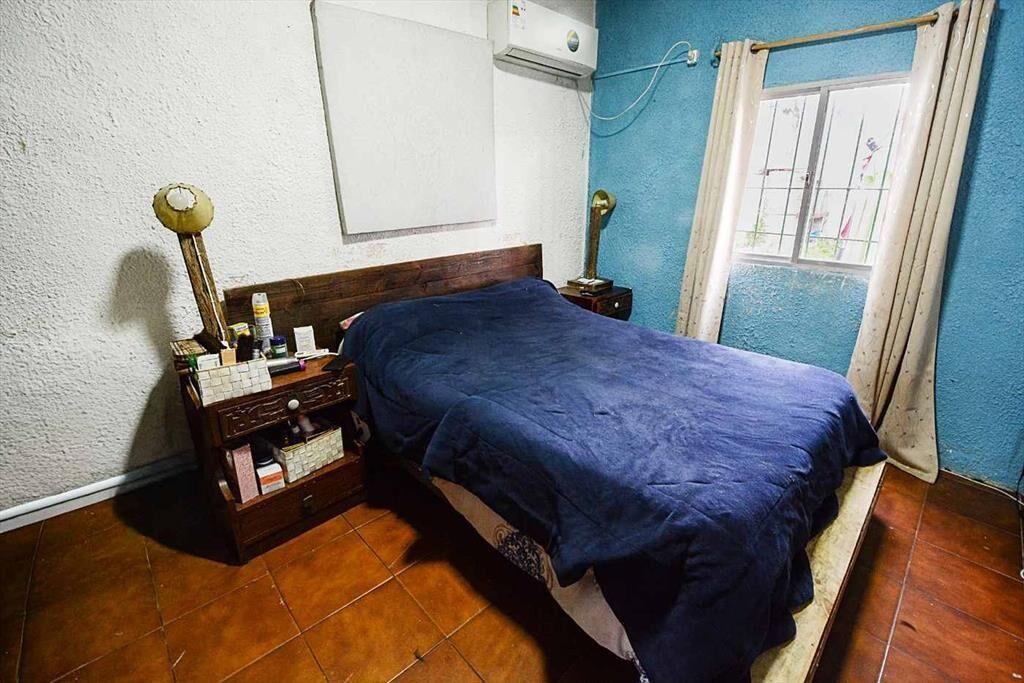 Venta casa dos dormitorios Peñarol garaje y fondo