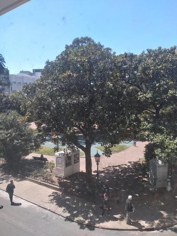 Plaza Zabala esquina Washington