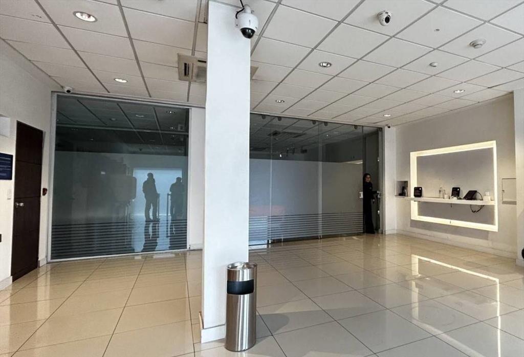 Venta de Local comercial con 89 Mts2 sobre Avenida General F
